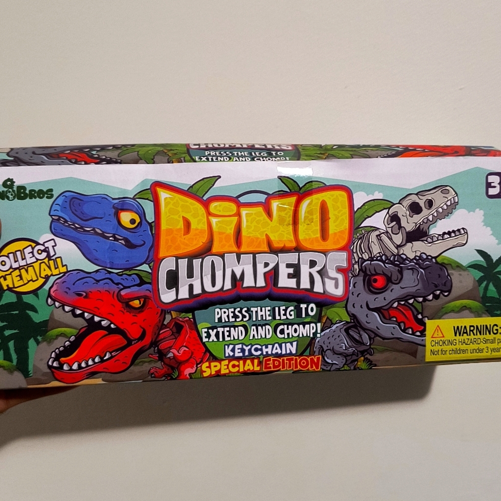 Dino Chomper Keychains DINOBROS Surprise Eggs with Dinosaur set of 4 NEW in box